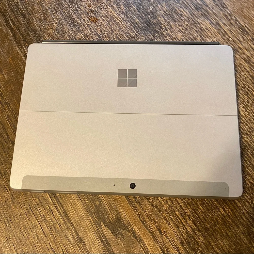 Microsoft Surface Go 8GB 128GB SSD 10-inch Touchscreen Windows Home 10 S